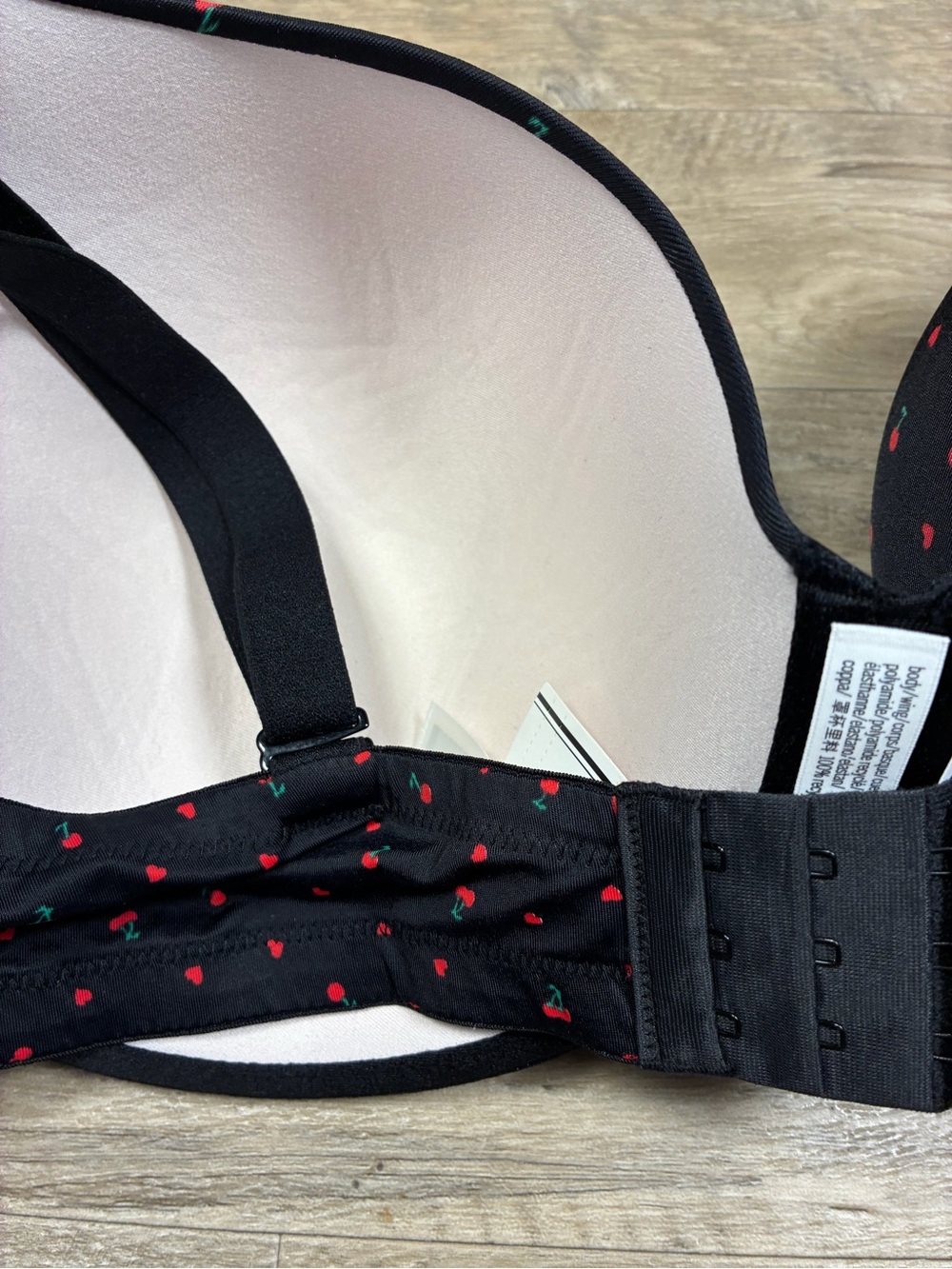 Victoria Secret PINK Wear Everywhere Lightly Lined T Shirt Cherry Print Bra - Picture 10 of 13